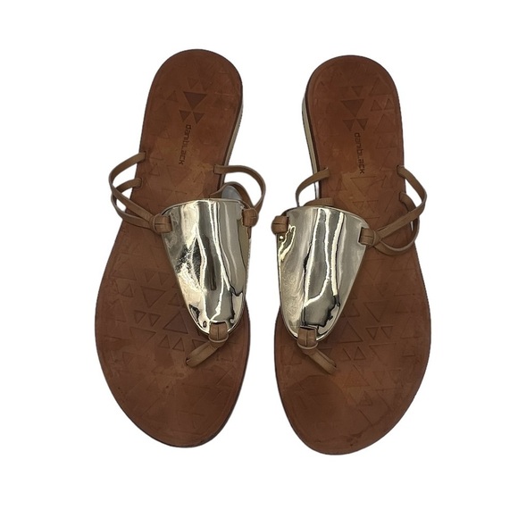 Daniblack Gold Thong Sandals Size 7 1/2 Women’s - Picture 5 of 10